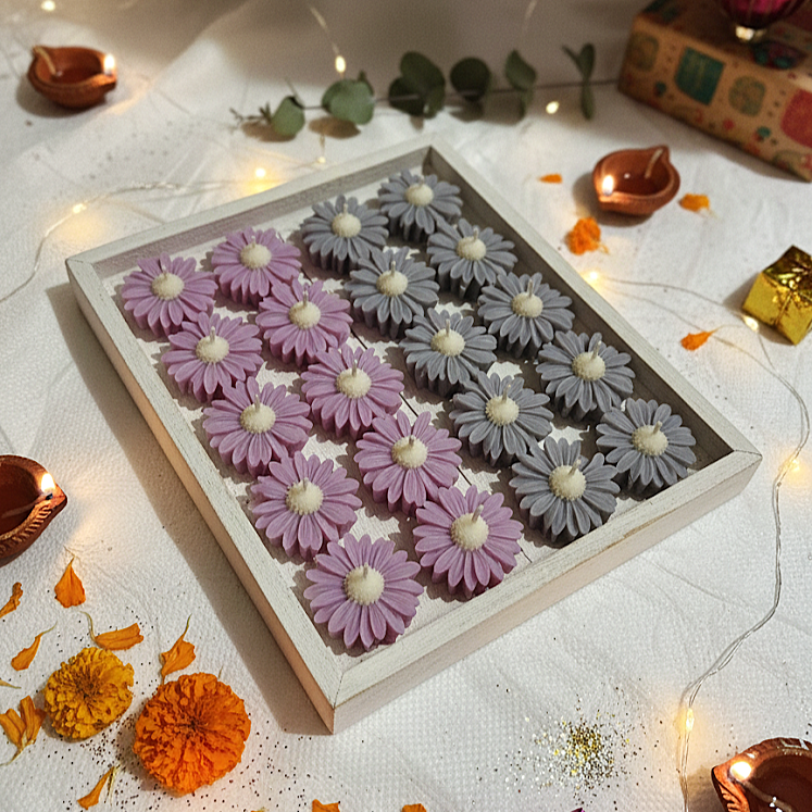 Daisy Candle